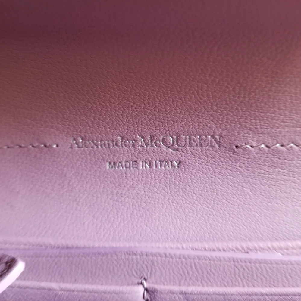 Alexander McQueen alexander mcqueen